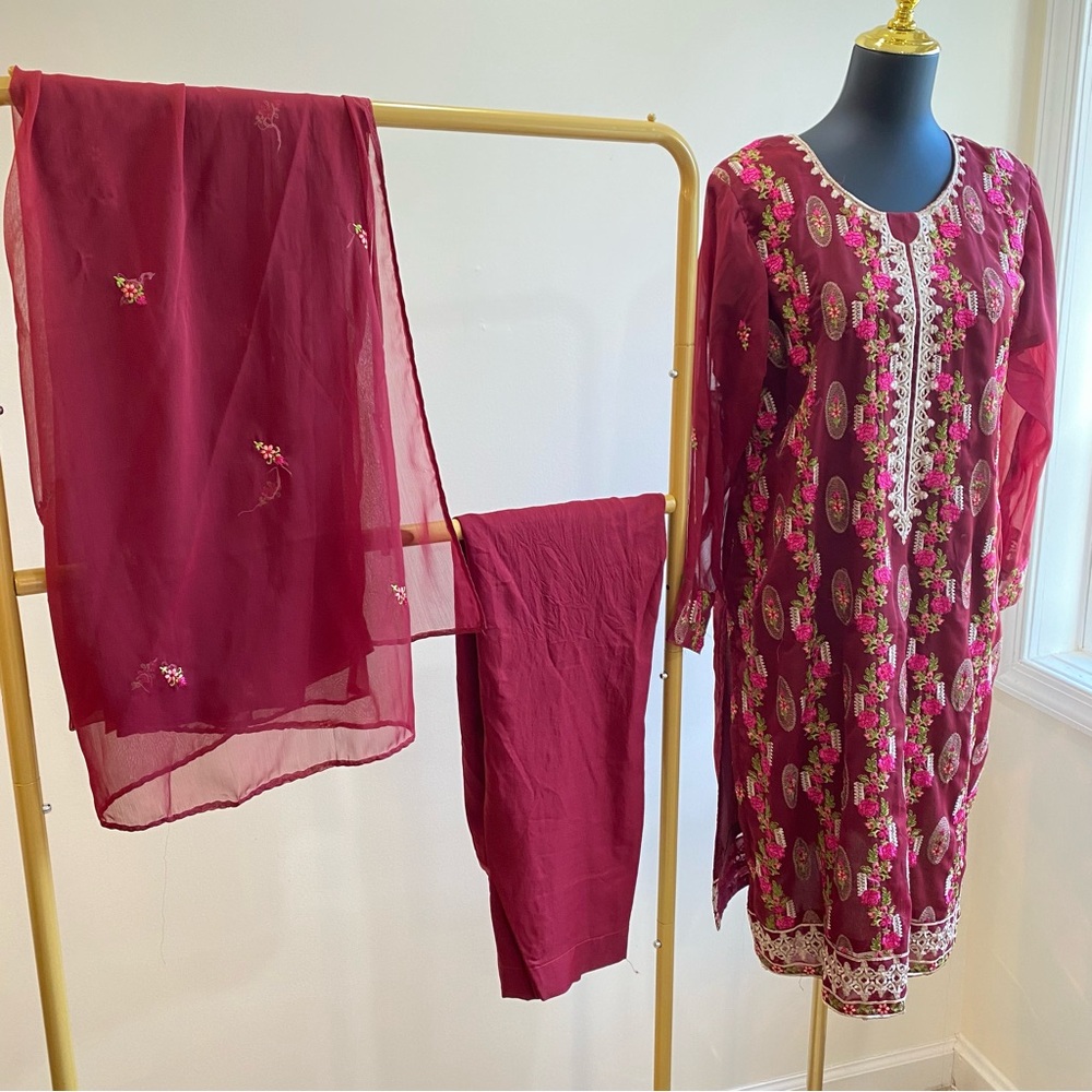 Elegant Maroon Embroidered shalwar kameez Set